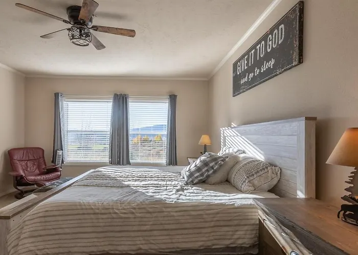 Peaks Paradise - Mtn Views - Hot Tub - Game Holiday home