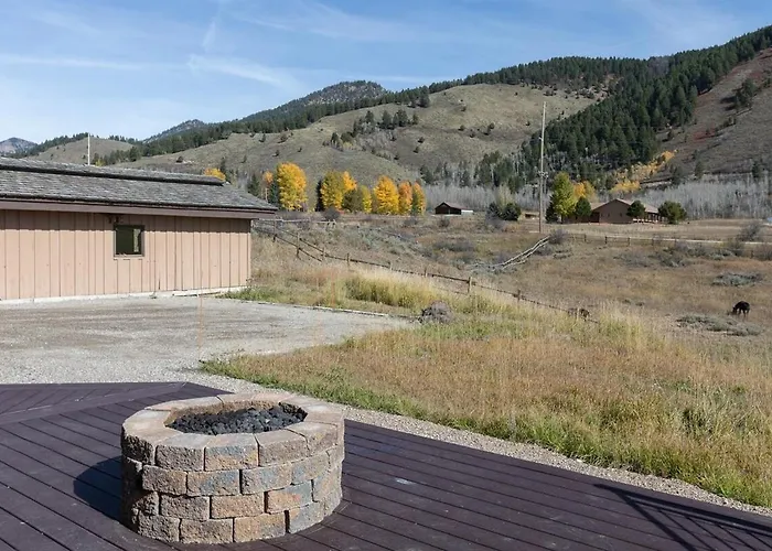 Peaks Paradise - Mtn Views - Hot Tub - Game Etna