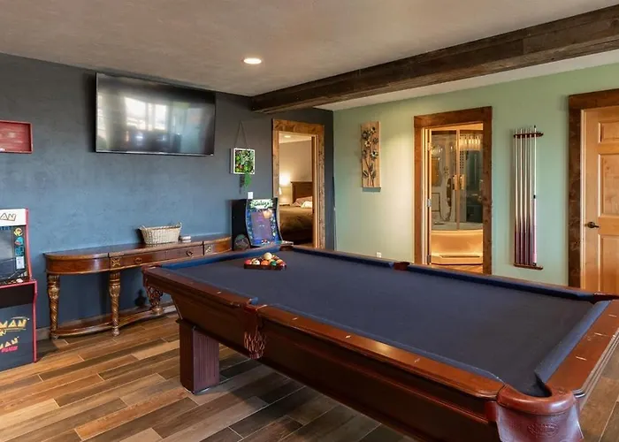 Peaks Paradise - Mtn Views - Hot Tub - Game * Etna