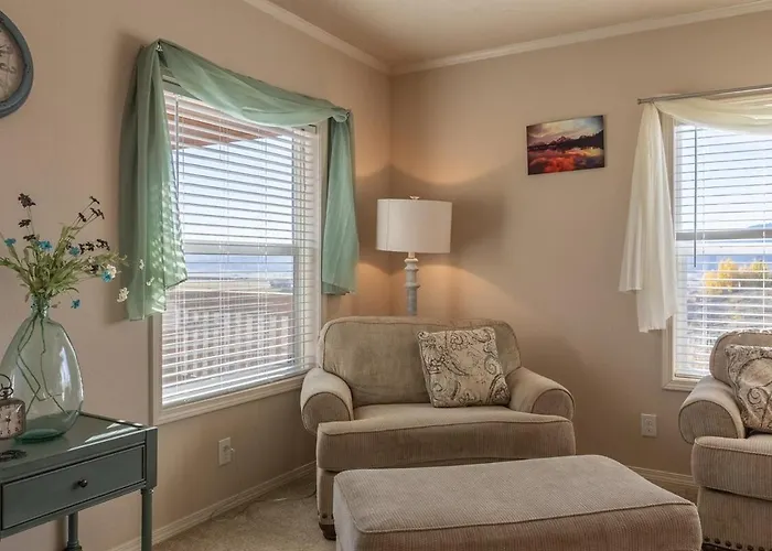 Holiday home Peaks Paradise - Mtn Views - Hot Tub - Game Etna