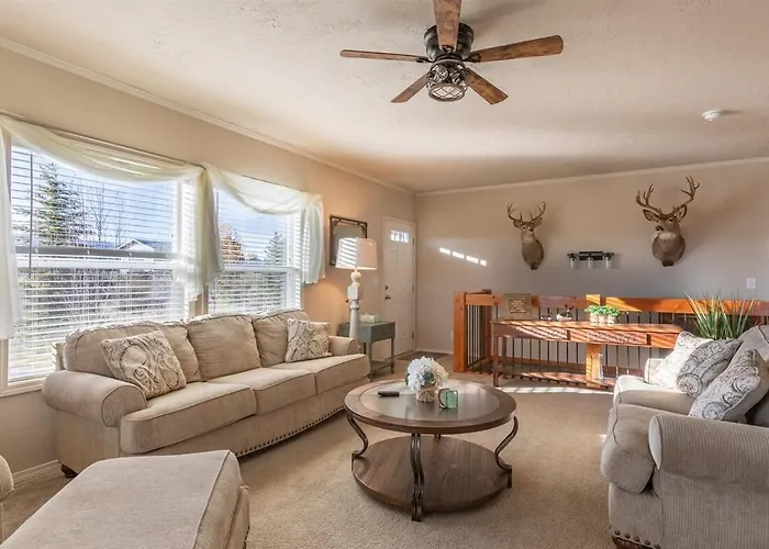 Peaks Paradise - Mtn Views - Hot Tub - Game Holiday home