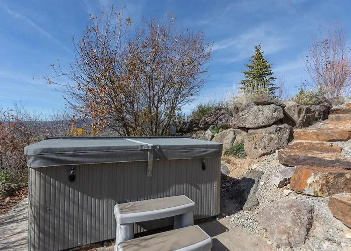 Holiday home Peaks Paradise - Mtn Views - Hot Tub - Game *