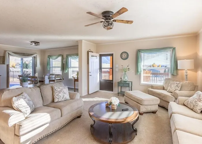 Peaks Paradise - Mtn Views - Hot Tub - Game Holiday home